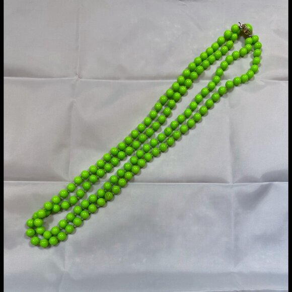 60s Vintage Lime Green Lucite Faux Pearl Necklace MCM Mod Long Costume 30" - Picture 7 of 10